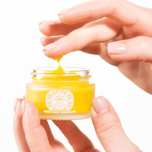 Crema hidratantă Regeneratoare carelessbeauty.ro 00002